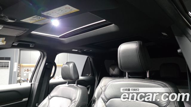 Ford Explorer 2.3 Limited 4WD 5th 2018 — фото 19