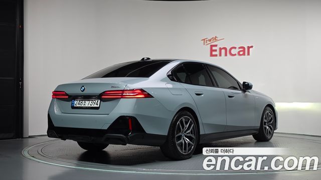BMW 5 Series (G60) 520i M Sport 2024 — фото 2