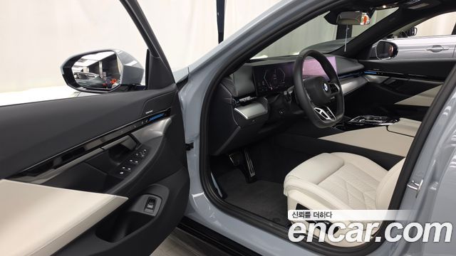 BMW 5 Series (G60) 520i M Sport 2024 — фото 10