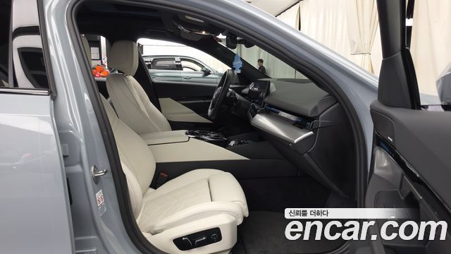 BMW 5 Series (G60) 520i M Sport 2024 — фото 15