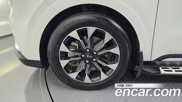 Kia Carnival (IV) Gasoline 9-Seater Signature 2021 — фото 5