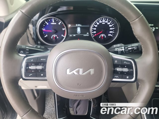Kia Carnival (IV) Diesel 9-Seater Prestige 2023 — фото 20