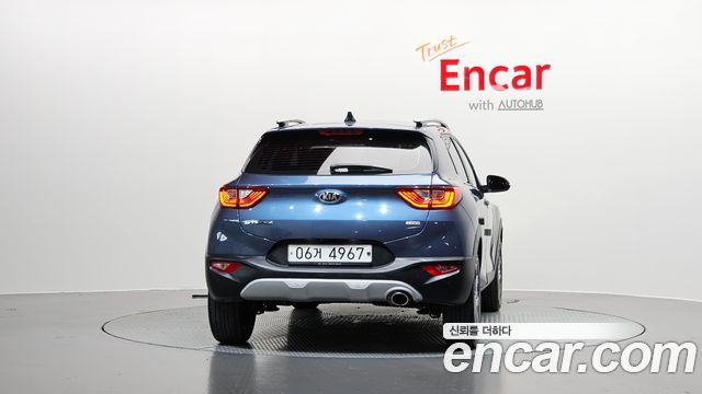 Kia Stonic 1.0 Turbo Prestige 2019 — фото 4