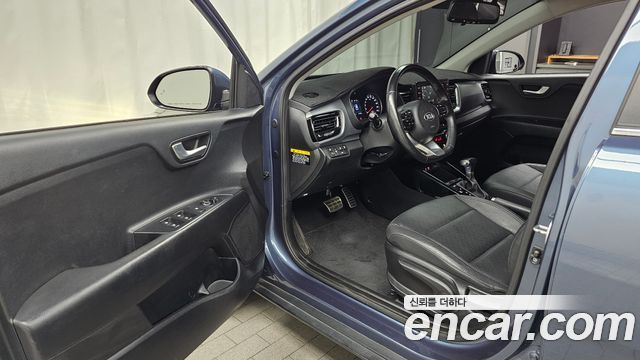 Kia Stonic 1.0 Turbo Prestige 2019 — фото 10