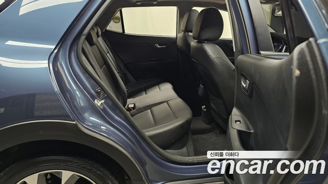 Kia Stonic 1.0 Turbo Prestige 2019 — фото 11