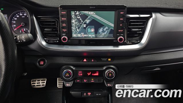 Kia Stonic 1.0 Turbo Prestige 2019 — фото 12