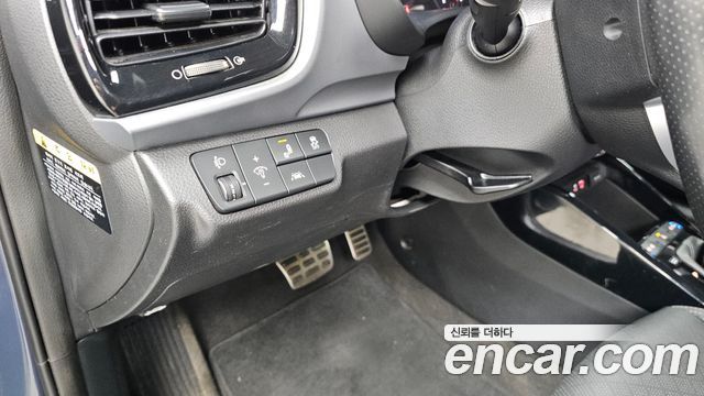 Kia Stonic 1.0 Turbo Prestige 2019 — фото 20