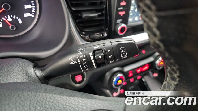 Kia Stonic 1.0 Turbo Prestige 2019 — фото 27