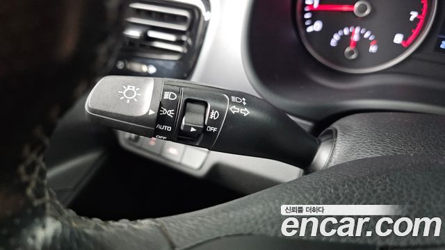 Kia Stonic 1.0 Turbo Prestige 2019 — фото 30