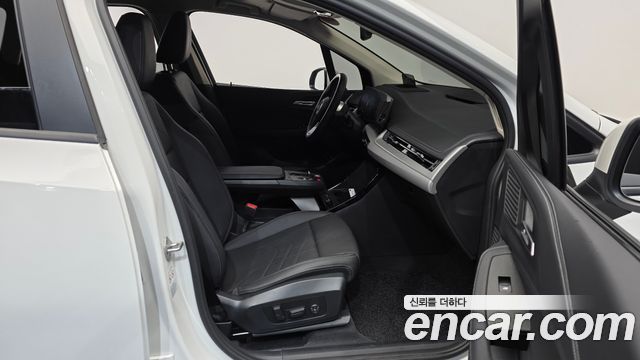BMW 2 Series Active Tourer (U06) 220i Advantage 2023 — фото 11