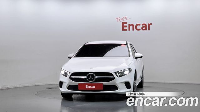 Mercedes-Benz A-Class (W177) A220 Sedan 2022 — фото 3