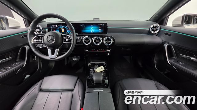 Mercedes-Benz A-Class (W177) A220 Sedan 2022 — фото 7