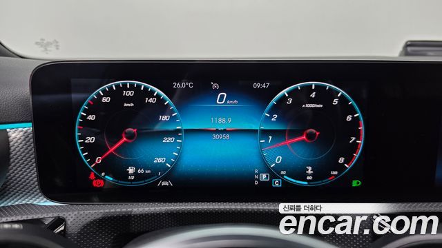Mercedes-Benz A-Class (W177) A220 Sedan 2022 — фото 8