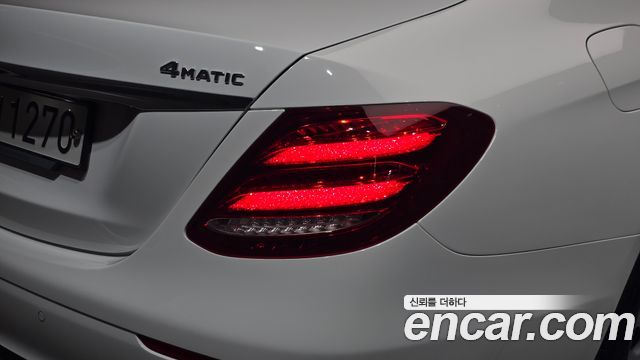 Mercedes-Benz E-Class (W213) E300 4MATIC Exclusive 2020 — фото 23