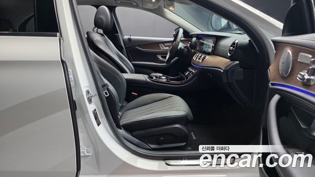 Mercedes-Benz E-Class (W213) E300 4MATIC Exclusive 2020 — фото 26