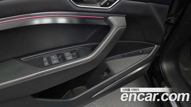 Audi e-tron 55 Quattro 2022 — фото 33