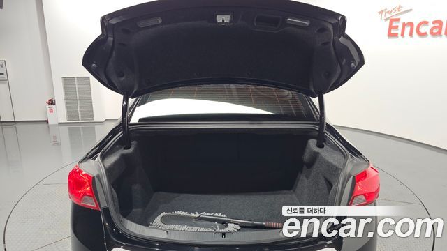 Chevrolet Impala 3.6 Premier 2018 — фото 20