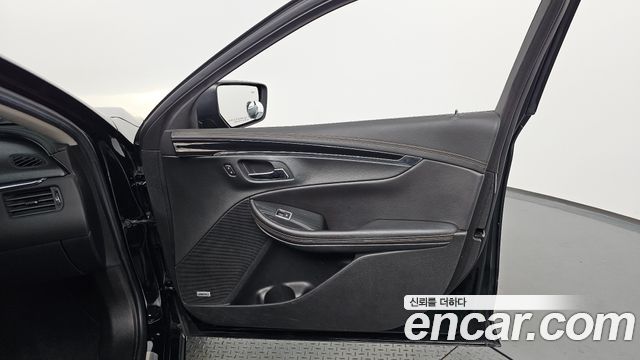 Chevrolet Impala 3.6 Premier 2018 — фото 24