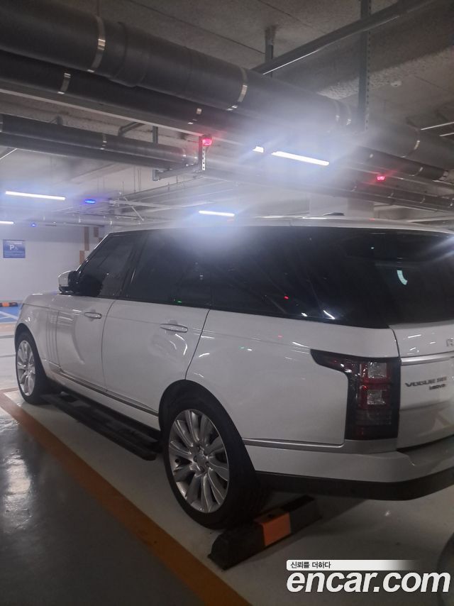Land Rover Range Rover (IV) 4.4 SDV8 Vogue SE DIESEL 2016 — фото 4