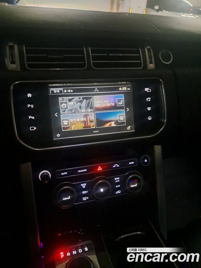 Land Rover Range Rover (IV) 4.4 SDV8 Vogue SE DIESEL 2016 — фото 8