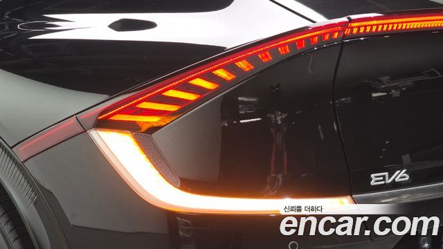 Kia EV6 Long Range Earth 2023 — фото 23