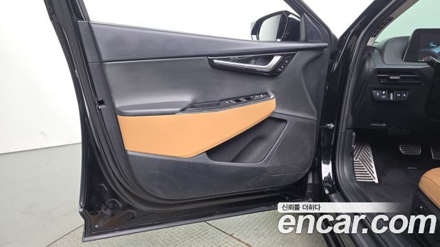 Kia EV6 Long Range Earth 2023 — фото 24