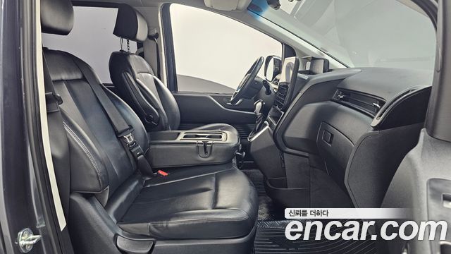 Hyundai Staria Tourer 11-Seater Modern 2022 — фото 11