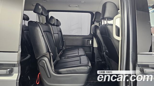 Hyundai Staria Tourer 11-Seater Modern 2022 — фото 12