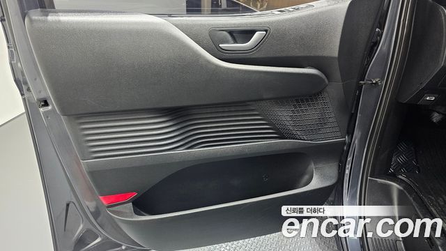 Hyundai Staria Tourer 11-Seater Modern 2022 — фото 24