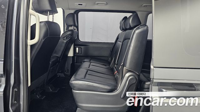 Hyundai Staria Tourer 11-Seater Modern 2022 — фото 26