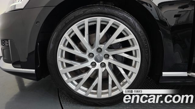 Audi A8 (D5) 50 TDI Quattro LWB 2021 — фото 5
