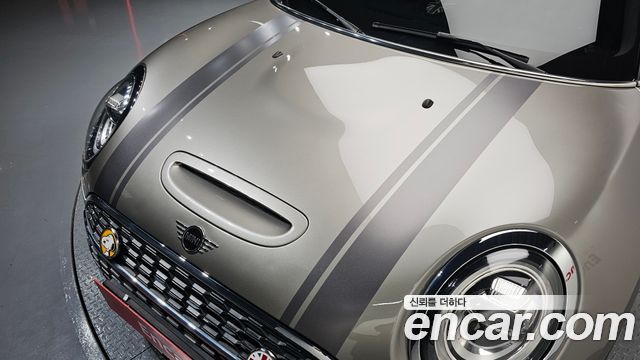 MINI Cooper S Clubman Standard 2nd 2020 — фото 39