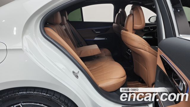 Mercedes-Benz E-Class (W214) E200 AMG Line 2026 — фото 11