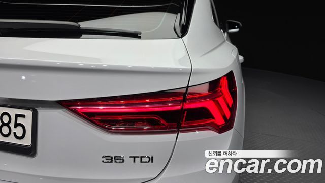Audi Q3 (F3) 35 TDI Sportback 2022 — фото 23