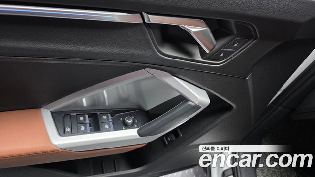 Audi Q3 (F3) 35 TDI Sportback 2022 — фото 30