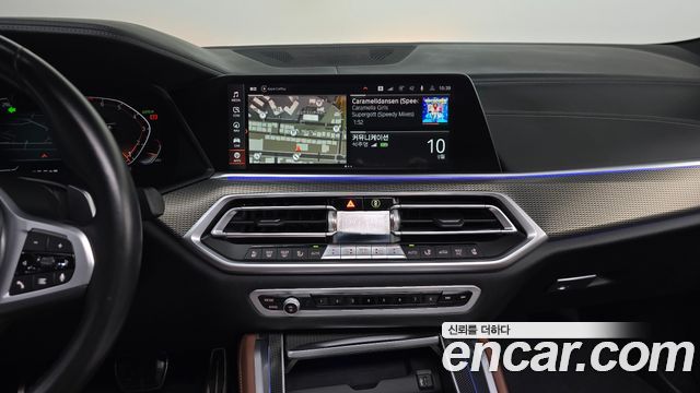 BMW X6 (G06) xDrive40i M Sport 2022 — фото 13