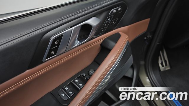 BMW X6 (G06) xDrive40i M Sport 2022 — фото 15