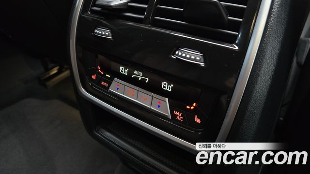 BMW X6 (G06) xDrive40i M Sport 2022 — фото 18