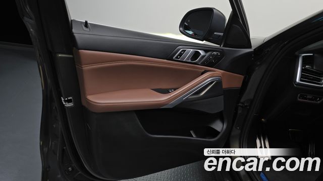 BMW X6 (G06) xDrive40i M Sport 2022 — фото 24