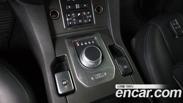 Land Rover Discovery 4 3.0 SDV6 HSE 2014 — фото 9