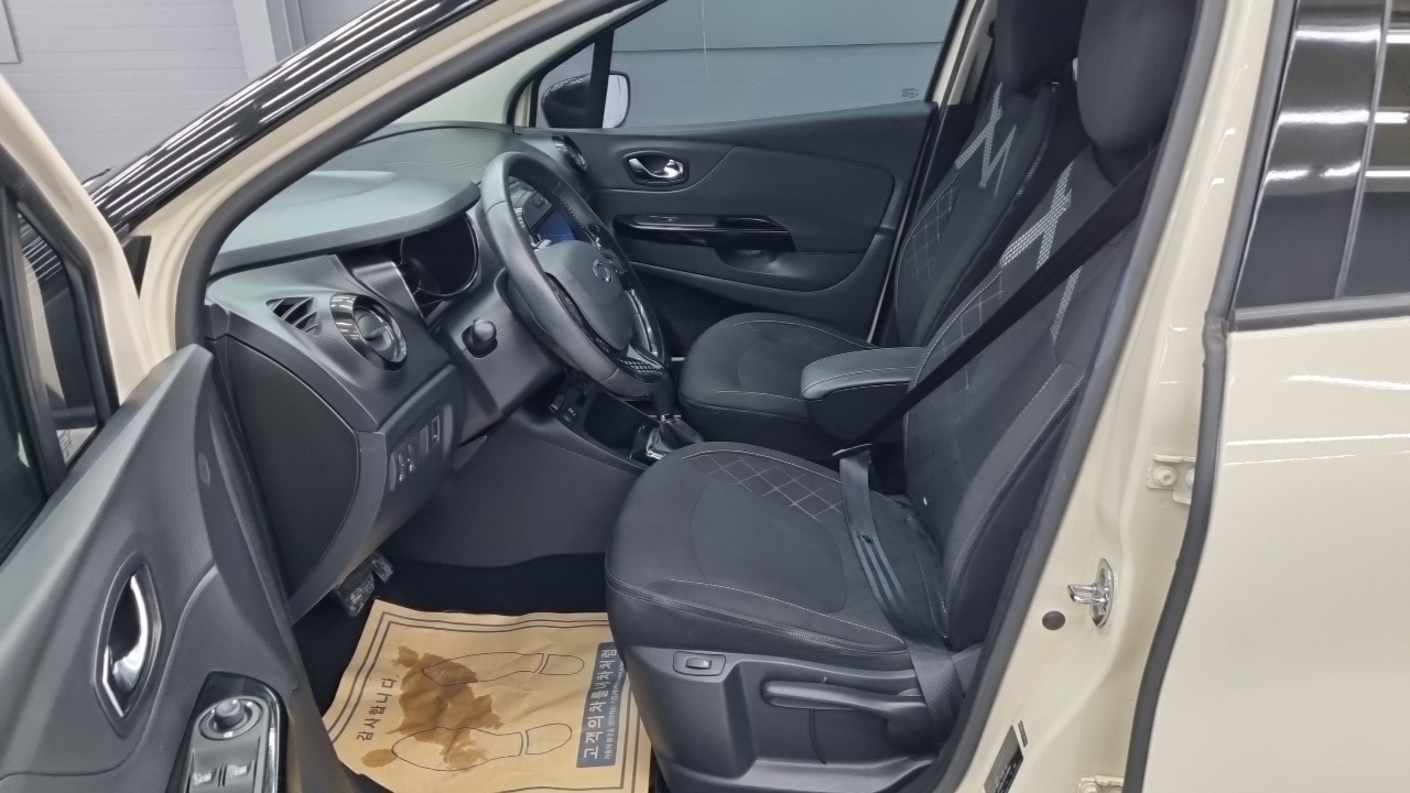 Renault Korea QM3 RE 2015 — фото 10