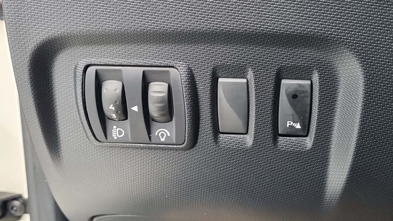 Renault Korea QM3 RE 2015 — фото 20