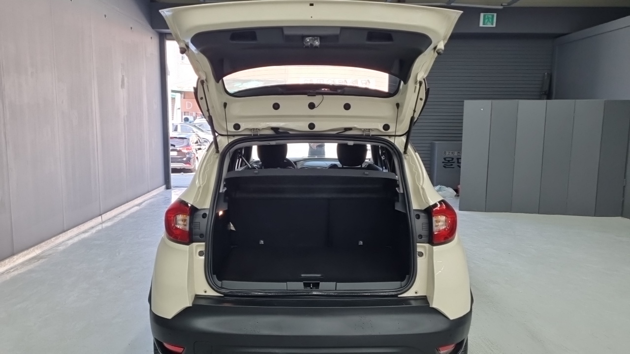 Renault Korea QM3 RE 2015 — фото 22