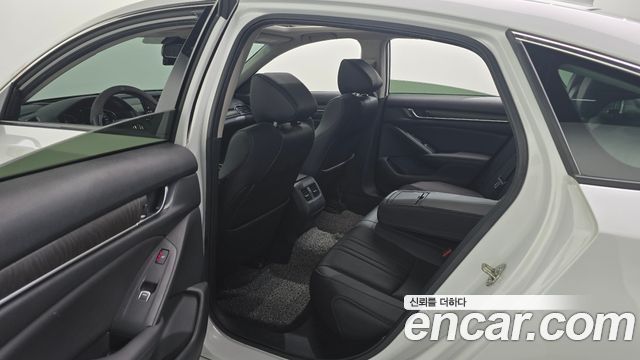 Honda Accord (X) 2.0 Turbo Sport 2019 — фото 12