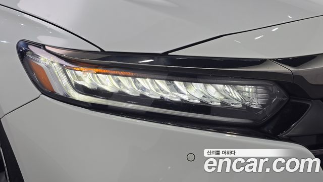 Honda Accord (X) 2.0 Turbo Sport 2019 — фото 22