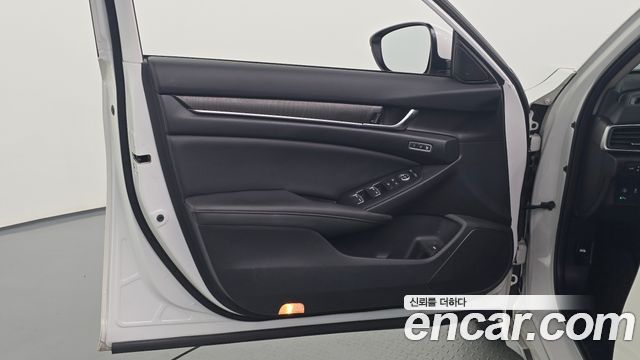 Honda Accord (X) 2.0 Turbo Sport 2019 — фото 24