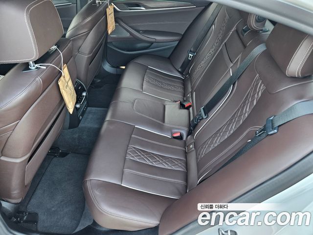 BMW 5 Series (G30) 530i xDrive M Sport Package 2021 — фото 16