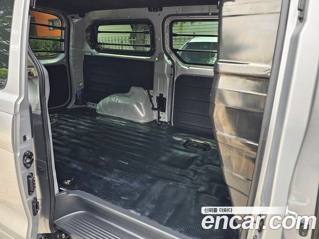 Hyundai Grand Starex Van 3-Seater Smart 2021 — фото 15