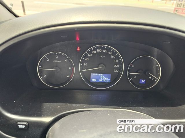 Hyundai Grand Starex Van 3-Seater Smart 2021 — фото 19