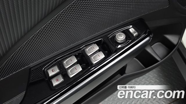 KG Mobility (SsangYong) Tivoli Armor Gear Edition 2WD 2018 — фото 19